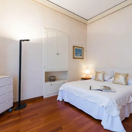 Eugenia - Luxury Flat In The Centre, With Parking Space * Bordighera